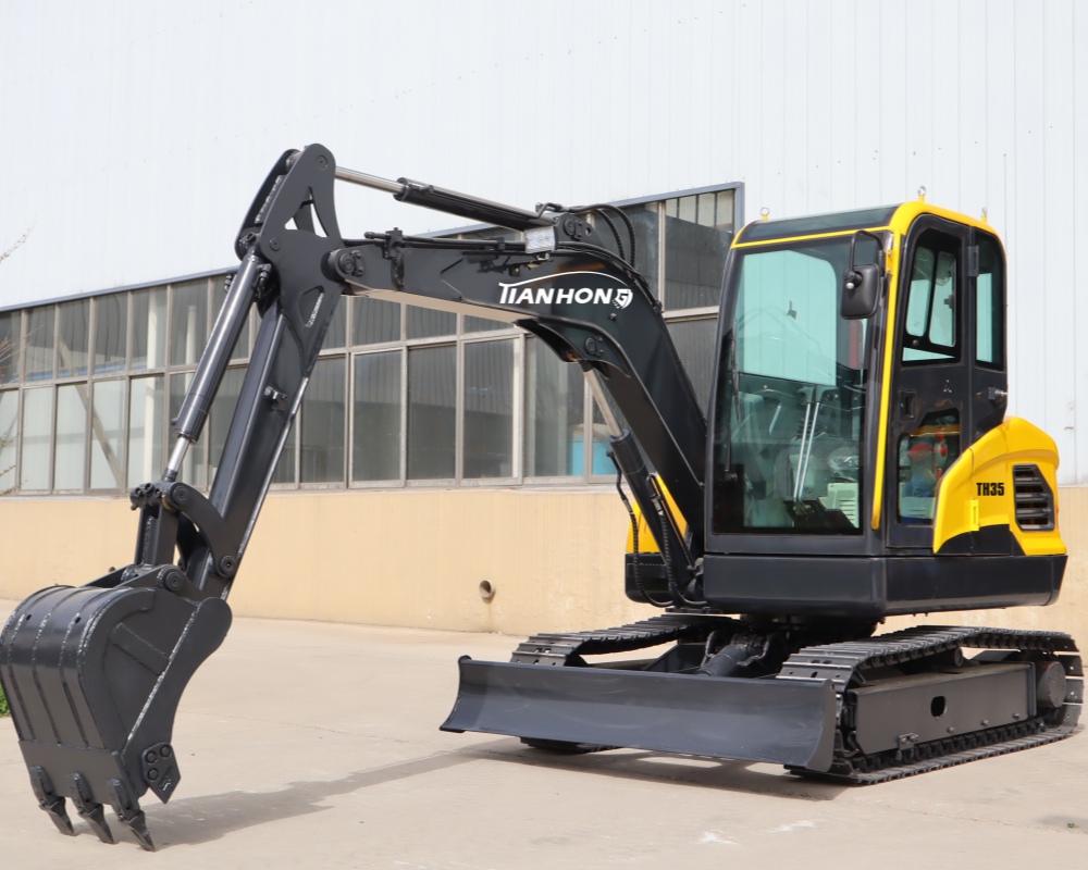 3.5 Ton Compact Excavator TH35