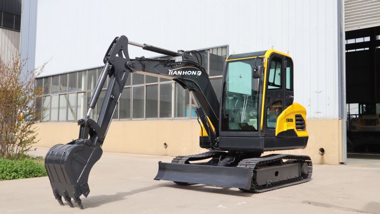 Miniexcavadora TH35 de 3,5 toneladas