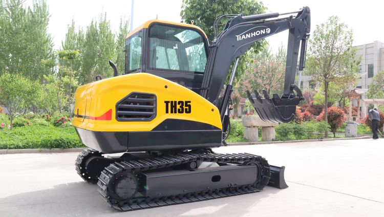 Miniexcavadora TH35 de 3,5 toneladas