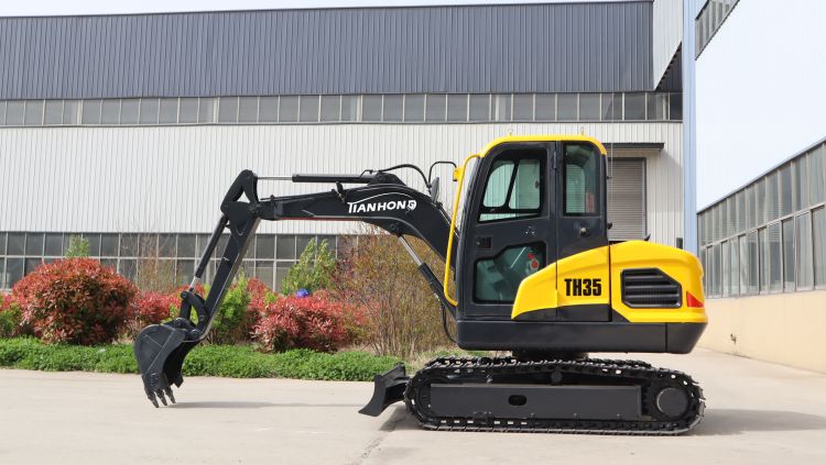 Miniexcavadora TH35 de 3,5 toneladas