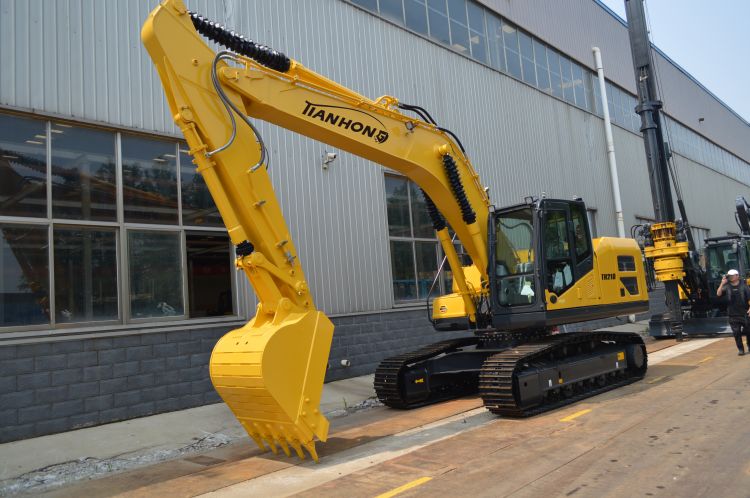 21 Ton Excavator TH210