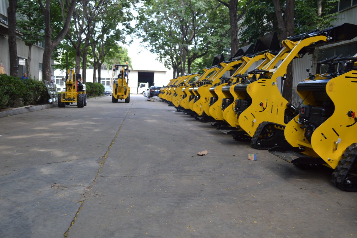 Small skid steer loader